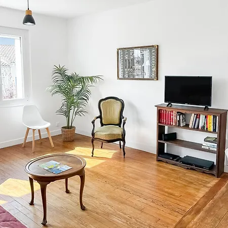 A 5 Min Des Plages, Jardin Prive Apartment Royan