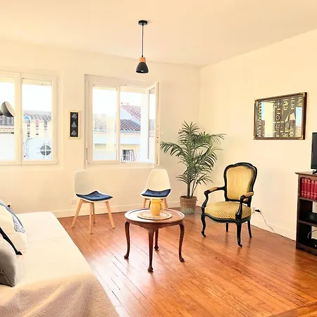 A 5 Min Des Plages, Jardin Prive Apartment